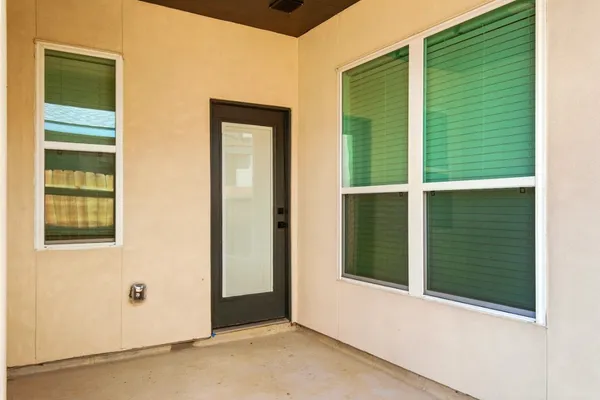 $2,186 | 1860 Dry Cherry Lane, Unit B, Dayton, TX 77535