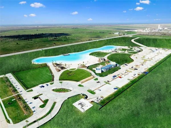 $2,186 | 1860 Dry Cherry Lane, Unit B, Dayton, TX 77535