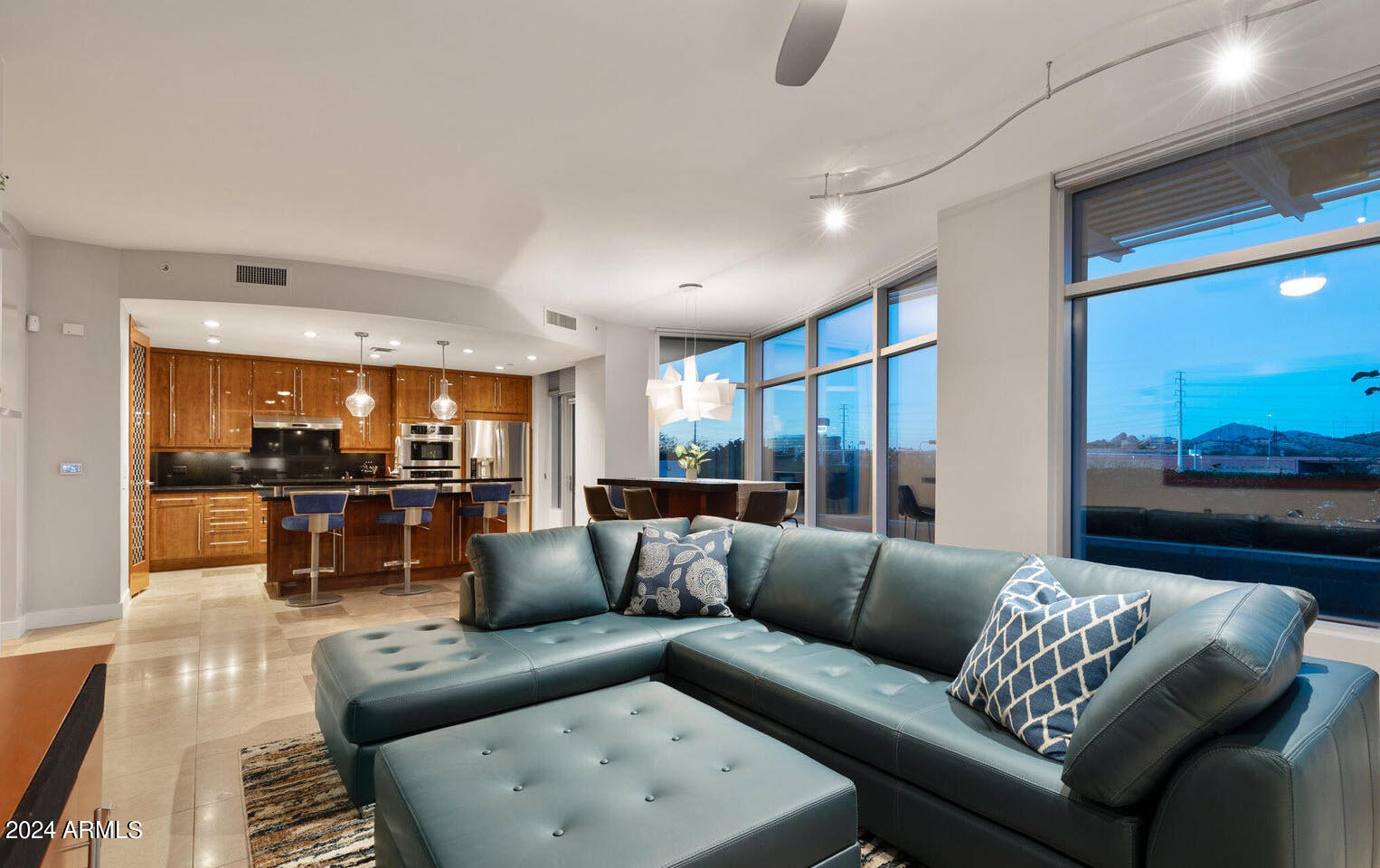 120 East Rio Salado Parkway, Unit 102 Tempe, AZ 85281 - Photo 13 of 49 Unit dusk interior