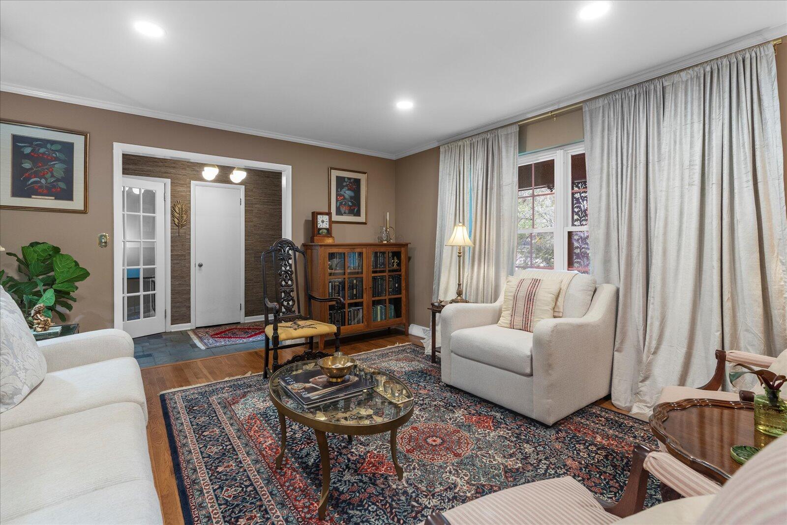 3902 Kings Road Chattanooga, TN 37416 - Photo 4 of 45 08-3902 Kings Rd-7