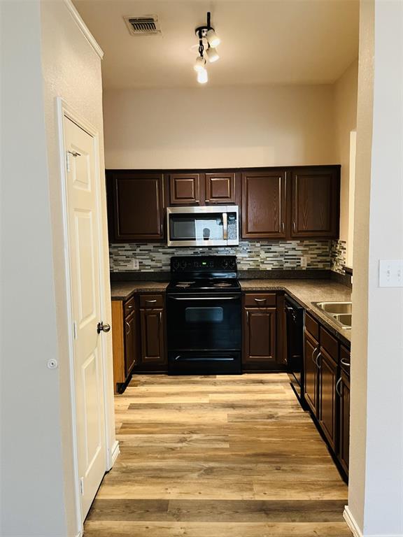 5039 Mountain Spring Trail Fort Worth, TX 76123 - Photo 3 of 7