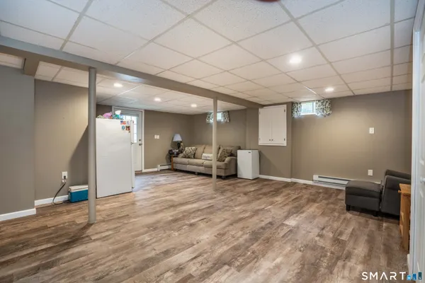 $389,900 | 700 Governors Highway, South Windsor, CT 06074