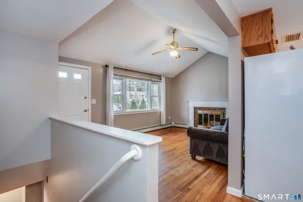 $389,900 | 700 Governors Highway, South Windsor, CT 06074