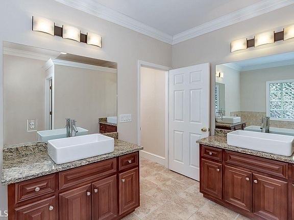 97 Rocky Ford Road Northeast Atlanta, GA 30317 - Photo 12 of 18 Gallery Image 12