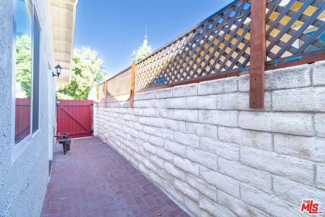 $2,395 | 8326 Beckford Avenue, Northridge, CA 91324