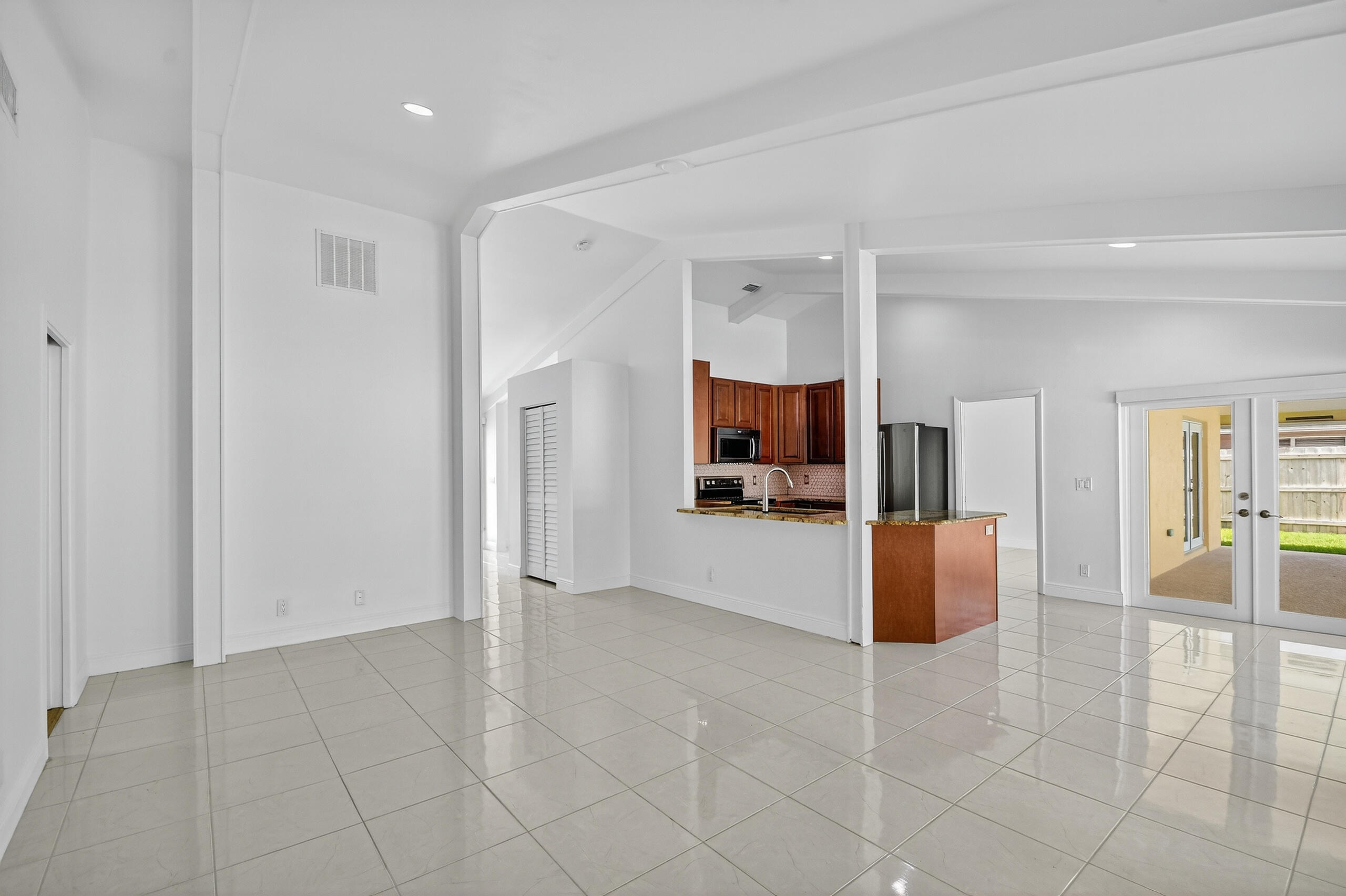 1877 Shower Tree Way Wellington, FL 33414 - Photo 22 of 53 Family Room