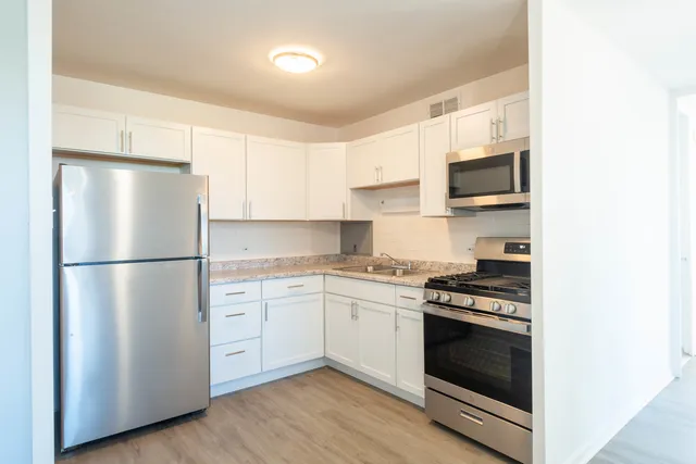 $2,600 | 1401 East 55th Street, Unit 701N, Chicago, IL 60615
