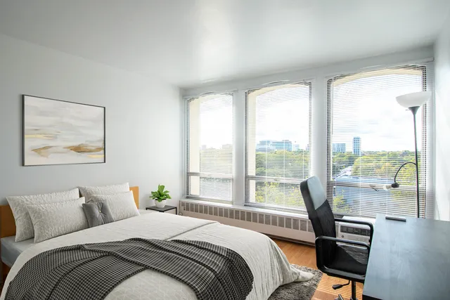 $2,600 | 1401 East 55th Street, Unit 701N, Chicago, IL 60615