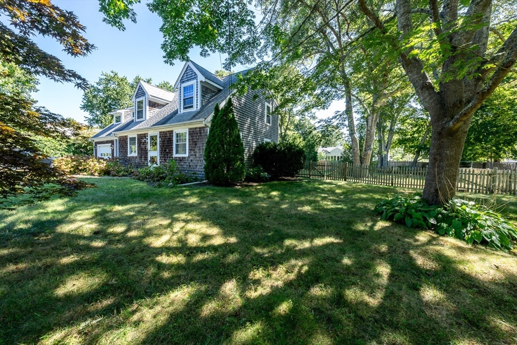 80 Dunns Pond Road Hyannis, MA 02601 - Photo 3 of 38 Gallery Image 3