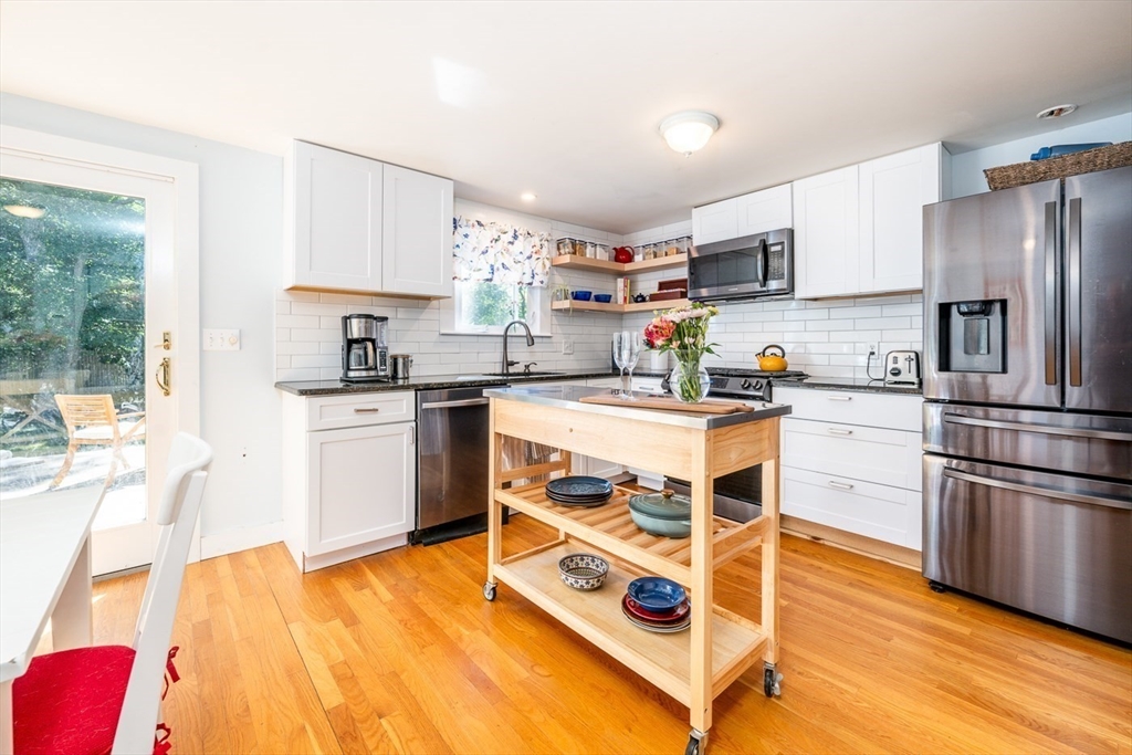 80 Dunns Pond Road Hyannis, MA 02601 - Photo 7 of 38 Gallery Image 7