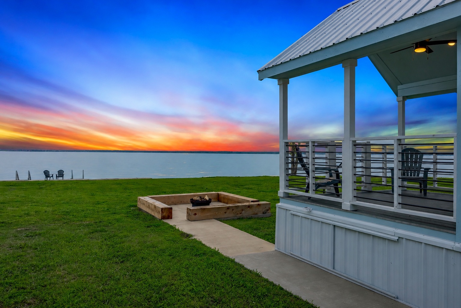 6448 Peninsula Road Kerens, TX 75144 - Photo 1 of 2 a view of a terrace with a garden