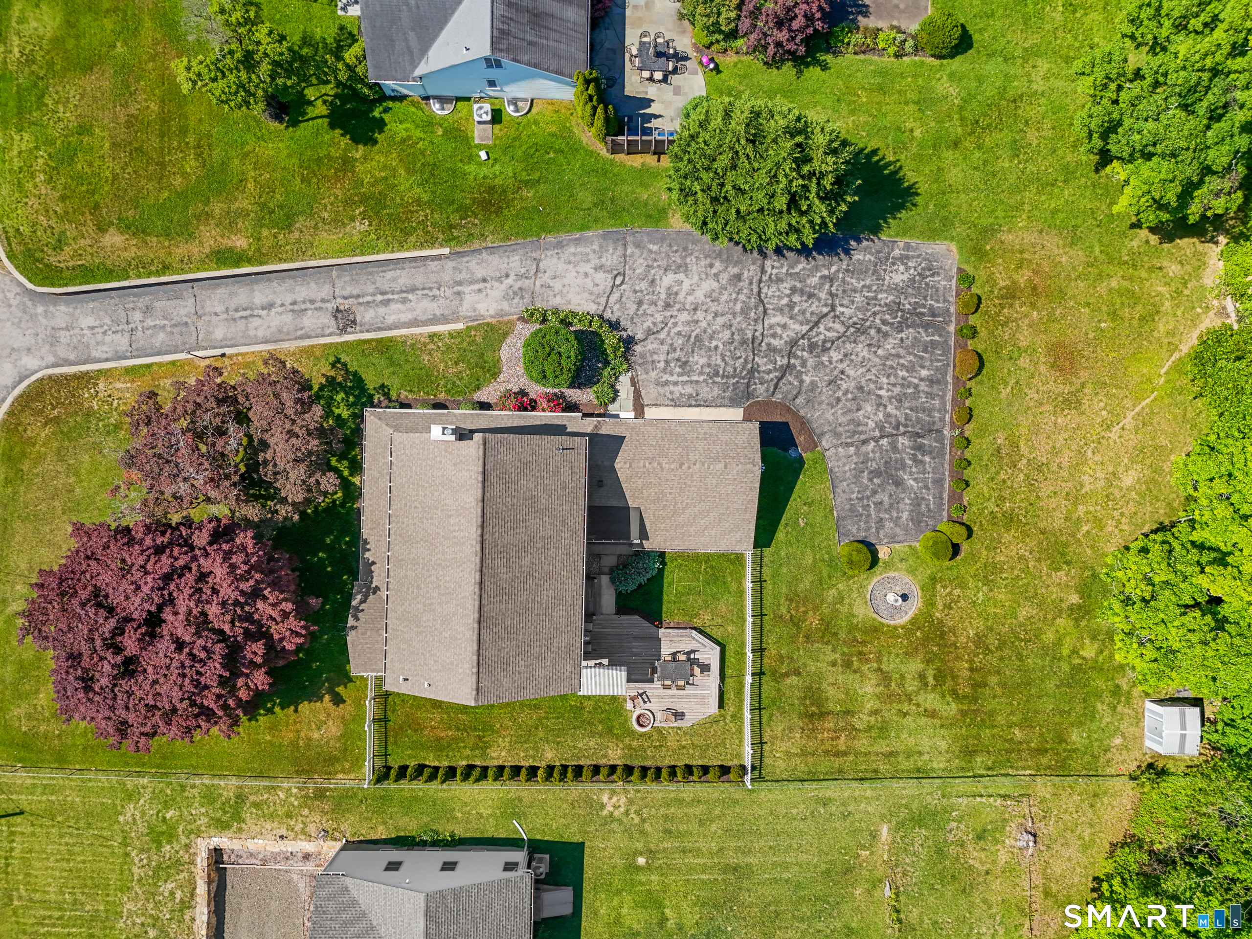 516 Stillwater Road Stamford, CT 06902 - Photo 31 of 37