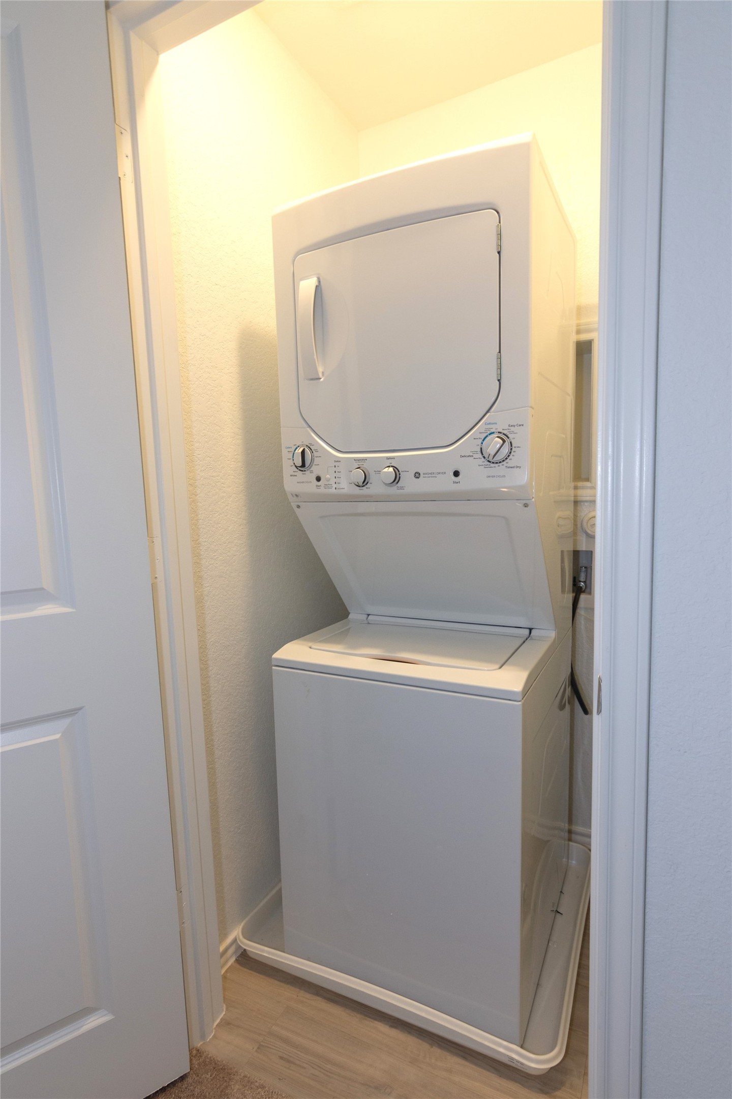 356 Marty Allen Loop Jarrell, TX 76537 - Photo 17 of 33 a utility room with dryer and washer