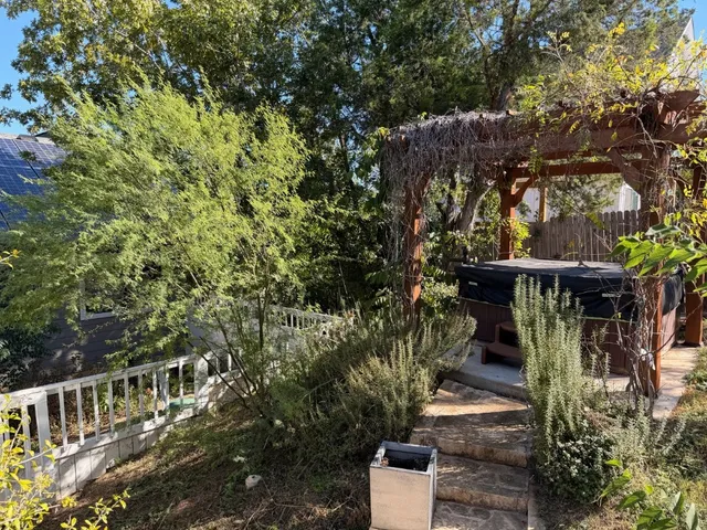 $2,900 | 2413 Crazyhorse Pass, Austin, TX 78734