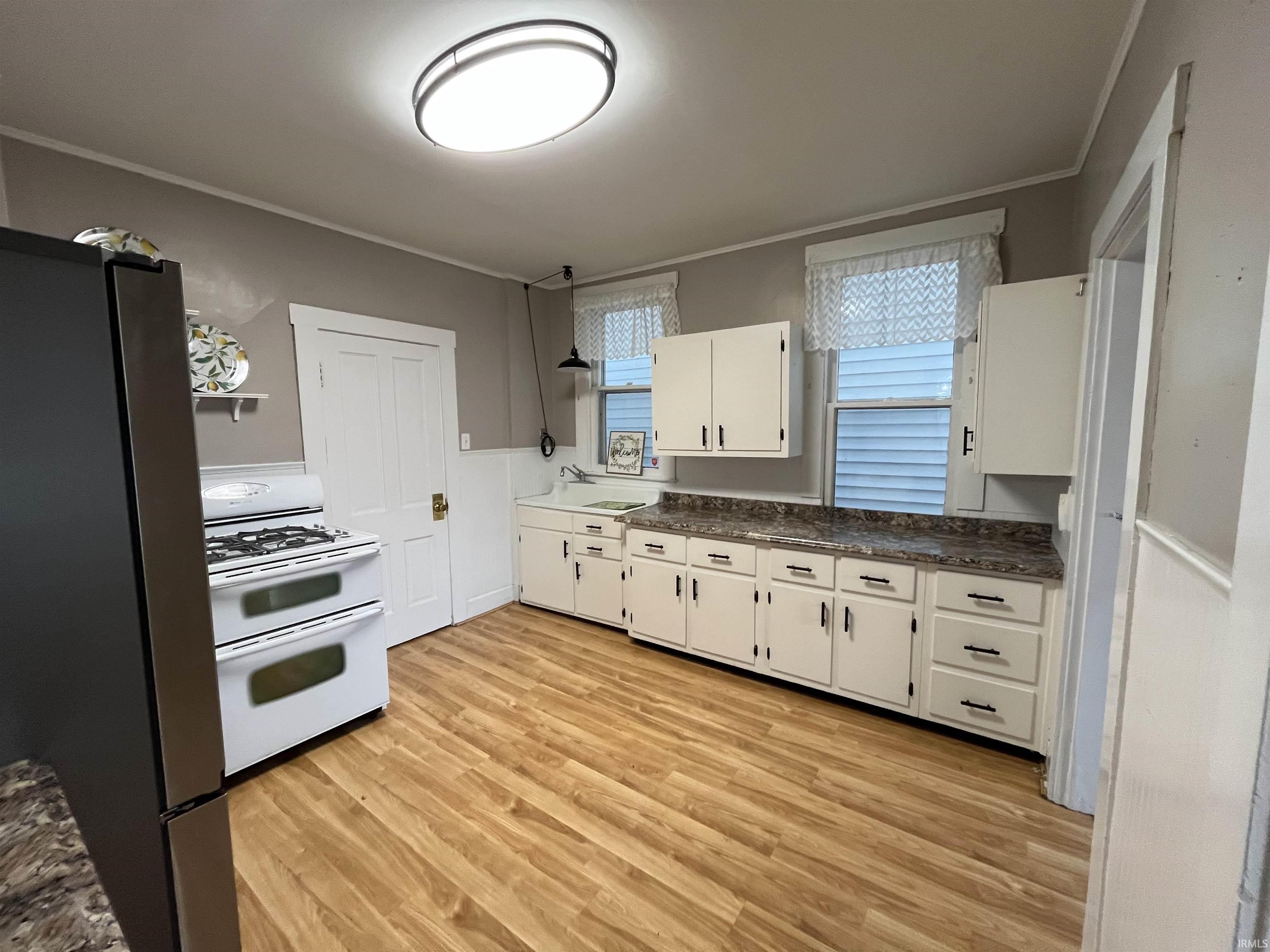 75 West 2nd Street Peru, IN 46970 - Photo 6 of 34