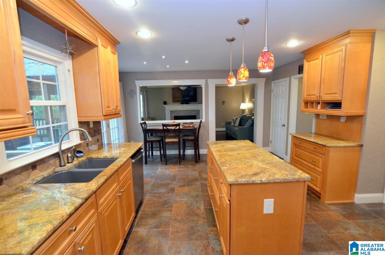 307 Newgate Court Alabaster, AL 35007 - Photo 11 of 50