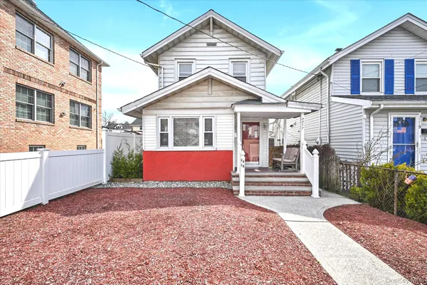 a house view with a outdoor space