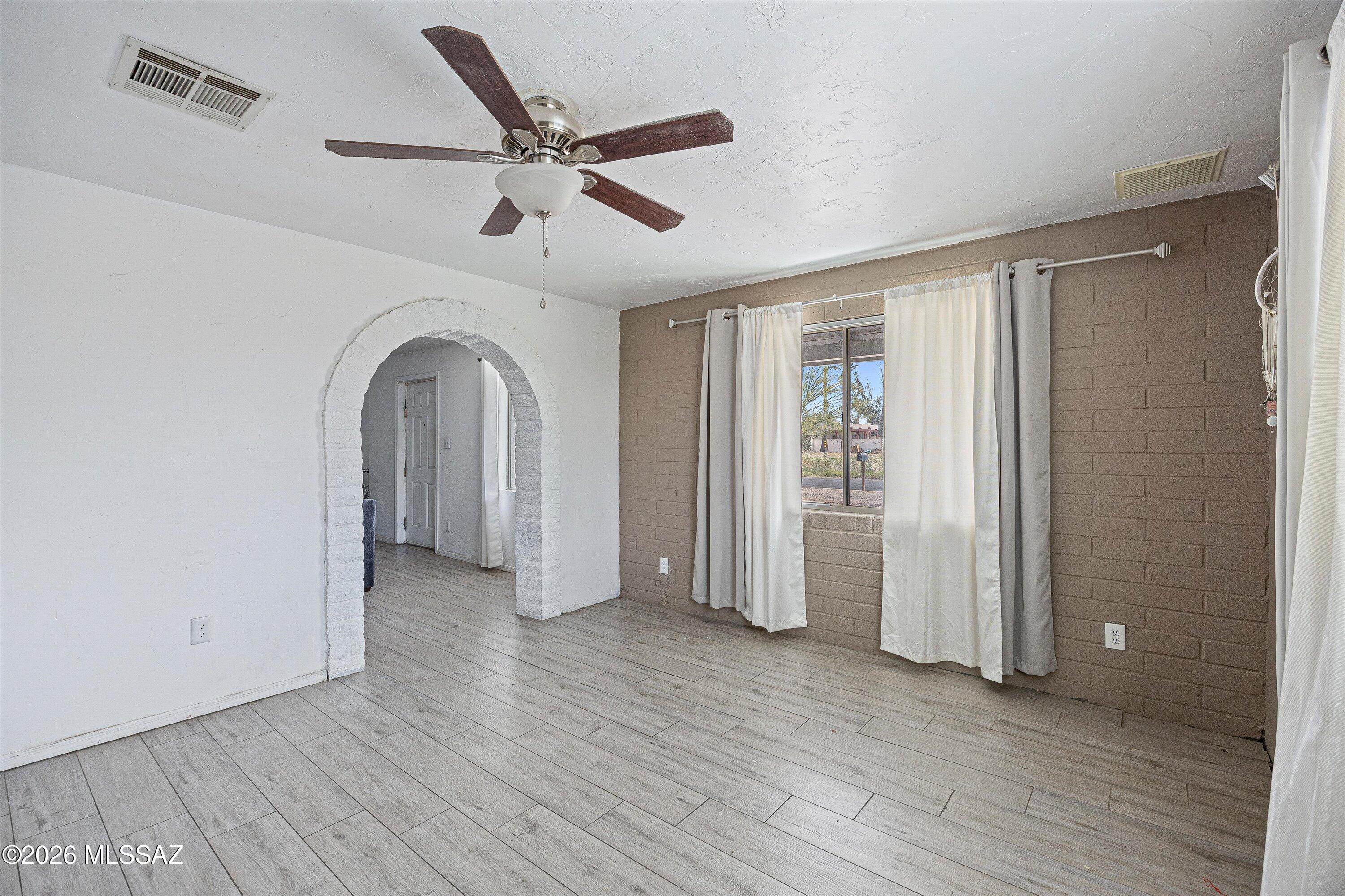 3321 East Silverlake Road Tucson, AZ 85713 - Photo 7 of 28 Family Area