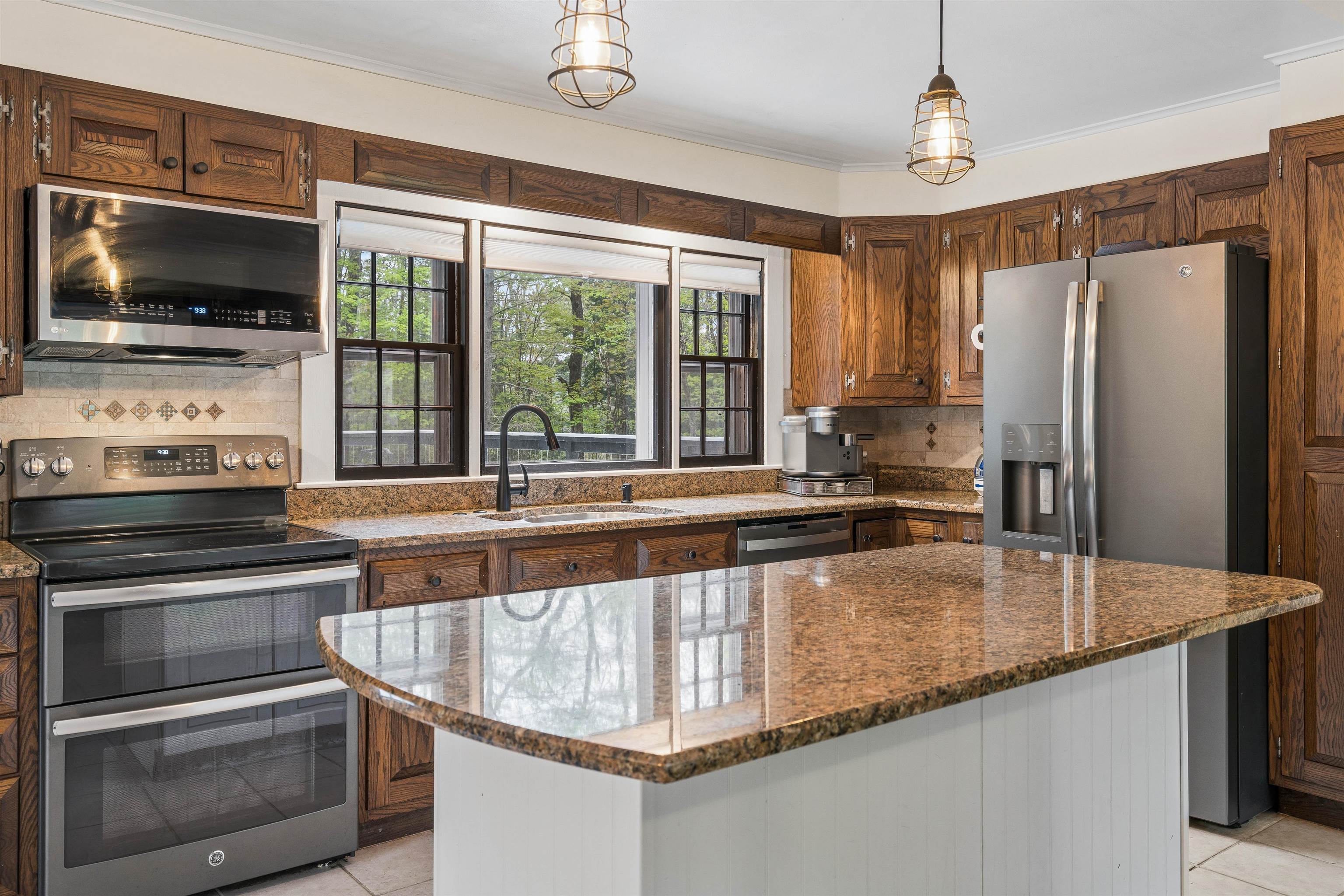 21 Dell Road Springfield, VT 05156 - Photo 5 of 40
