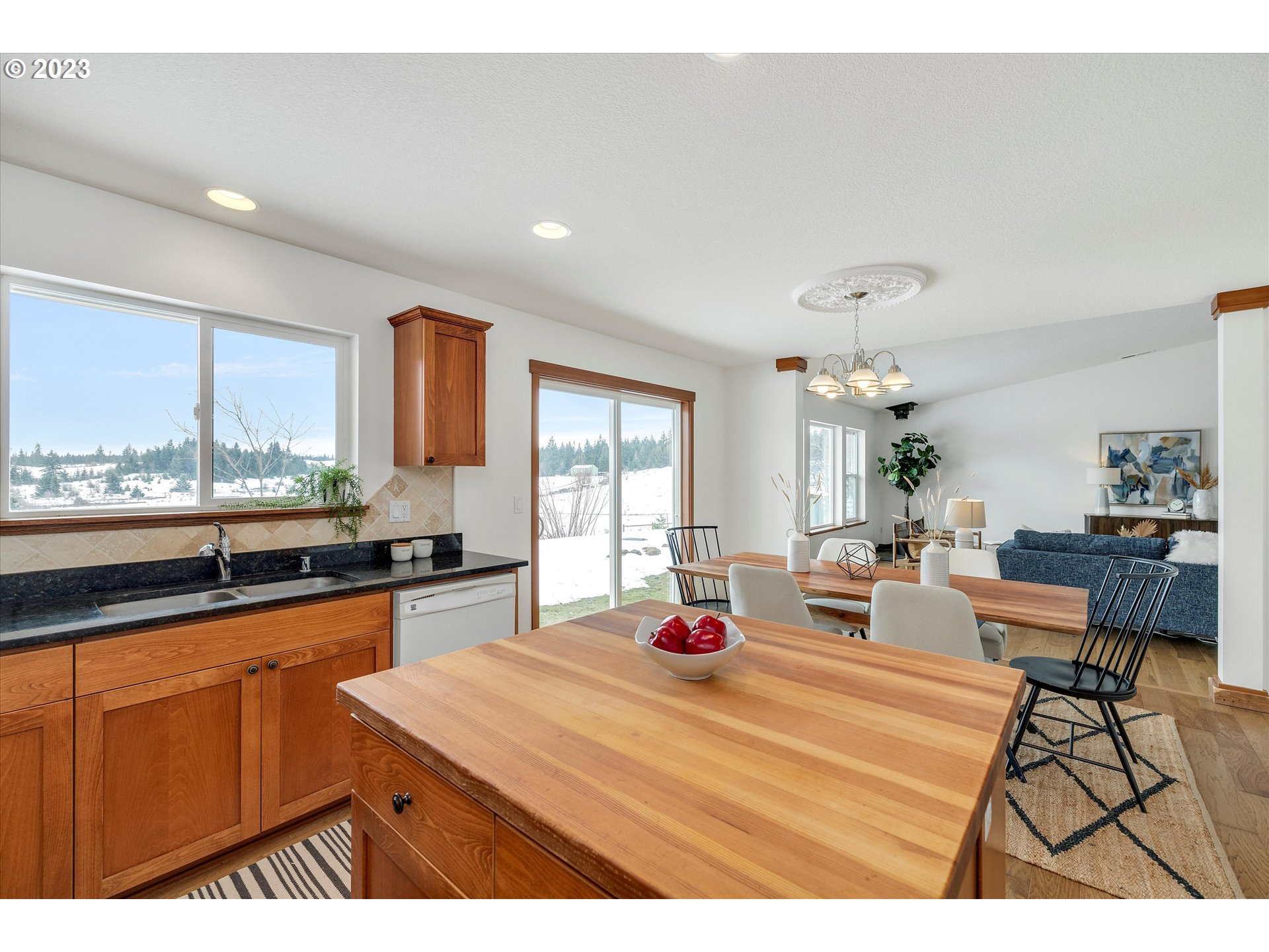 15 Pyatt Road White Salmon, WA 98672 - Photo 14 of 32 Kitchen