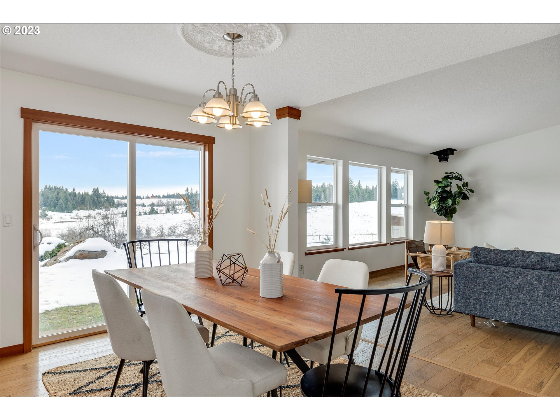 15 Pyatt Road White Salmon, WA 98672 - Photo 15 of 32 Dining Room