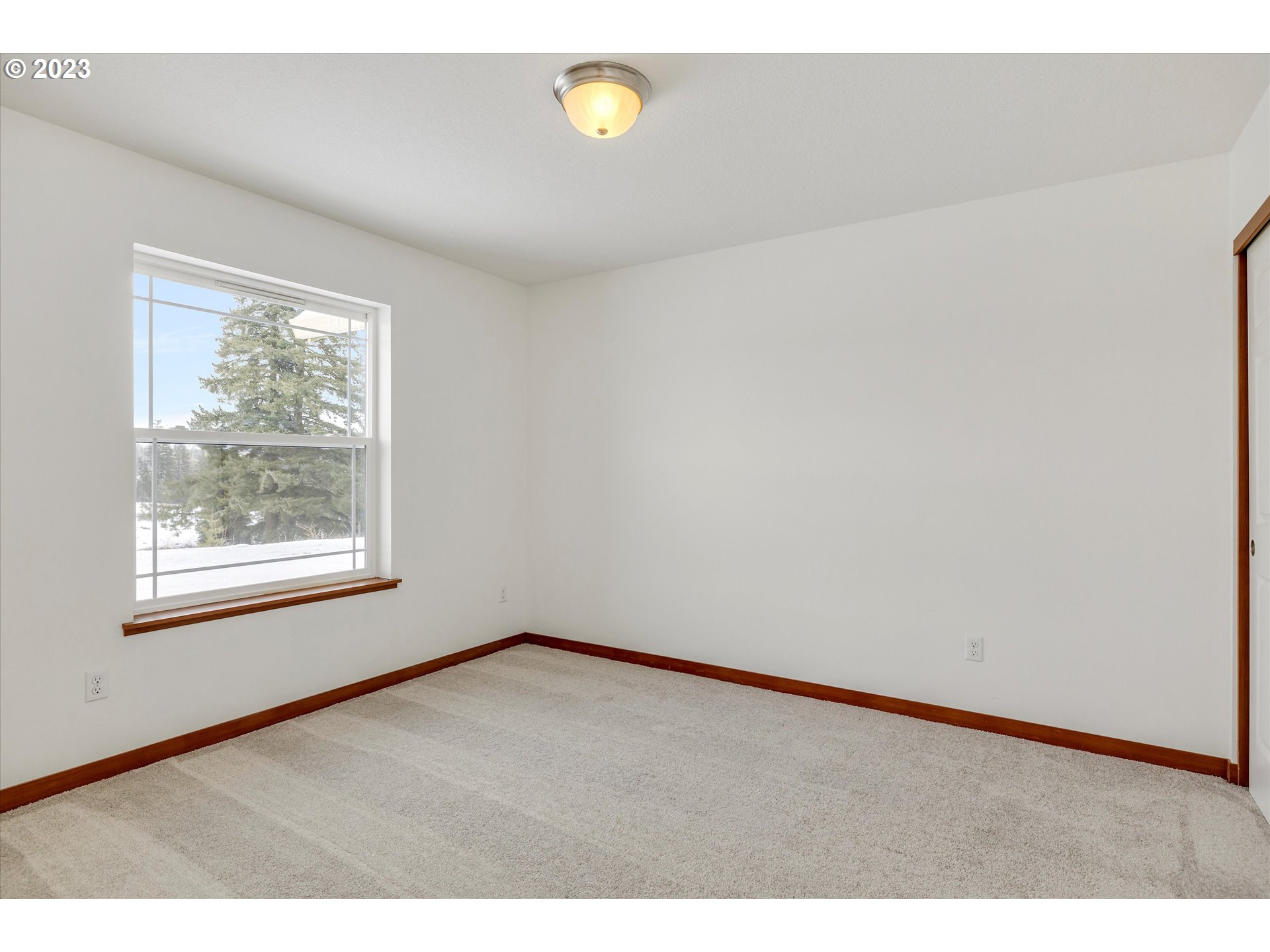 15 Pyatt Road White Salmon, WA 98672 - Photo 21 of 32 Bedroom