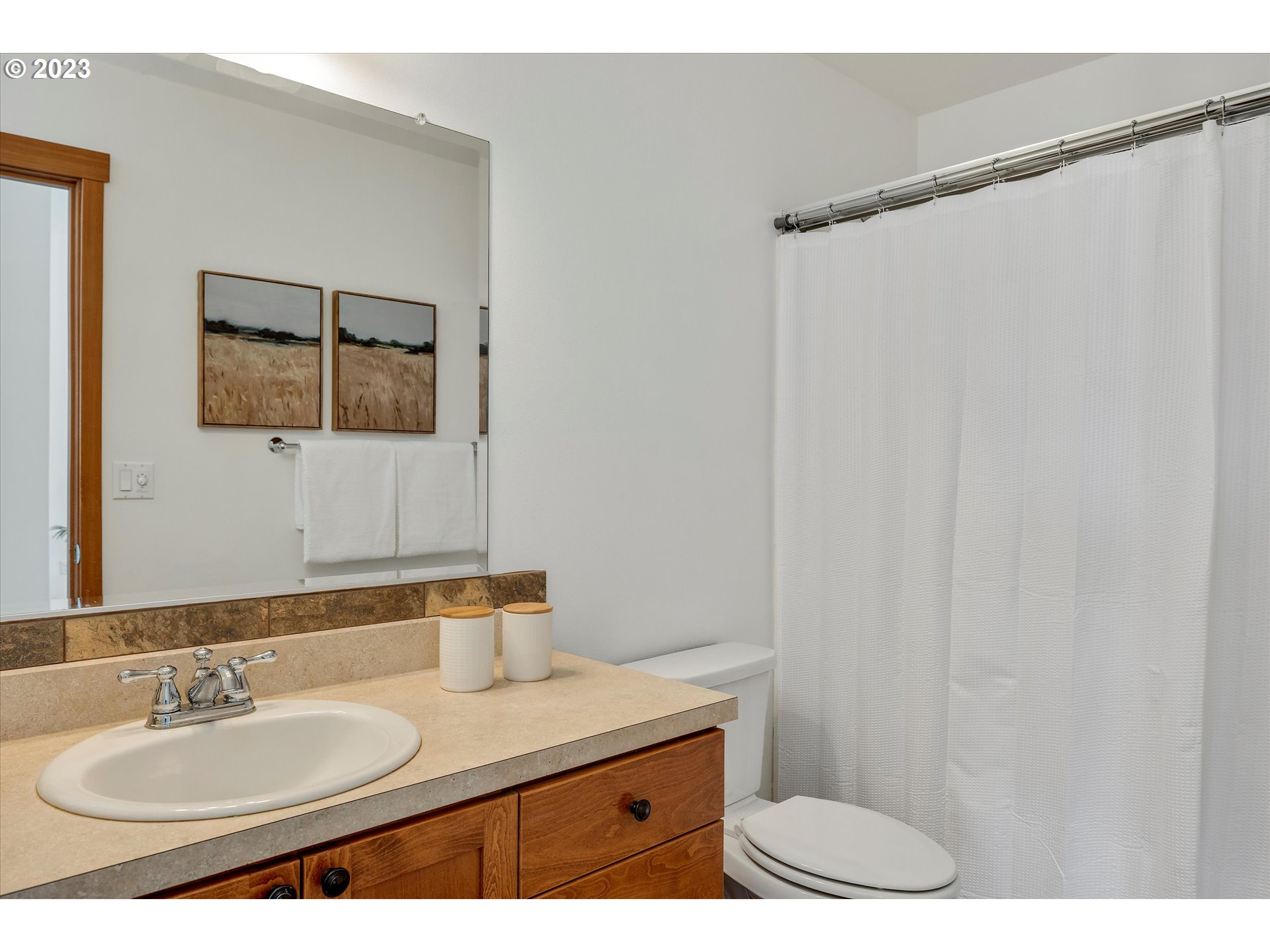 15 Pyatt Road White Salmon, WA 98672 - Photo 23 of 32 Bathroom