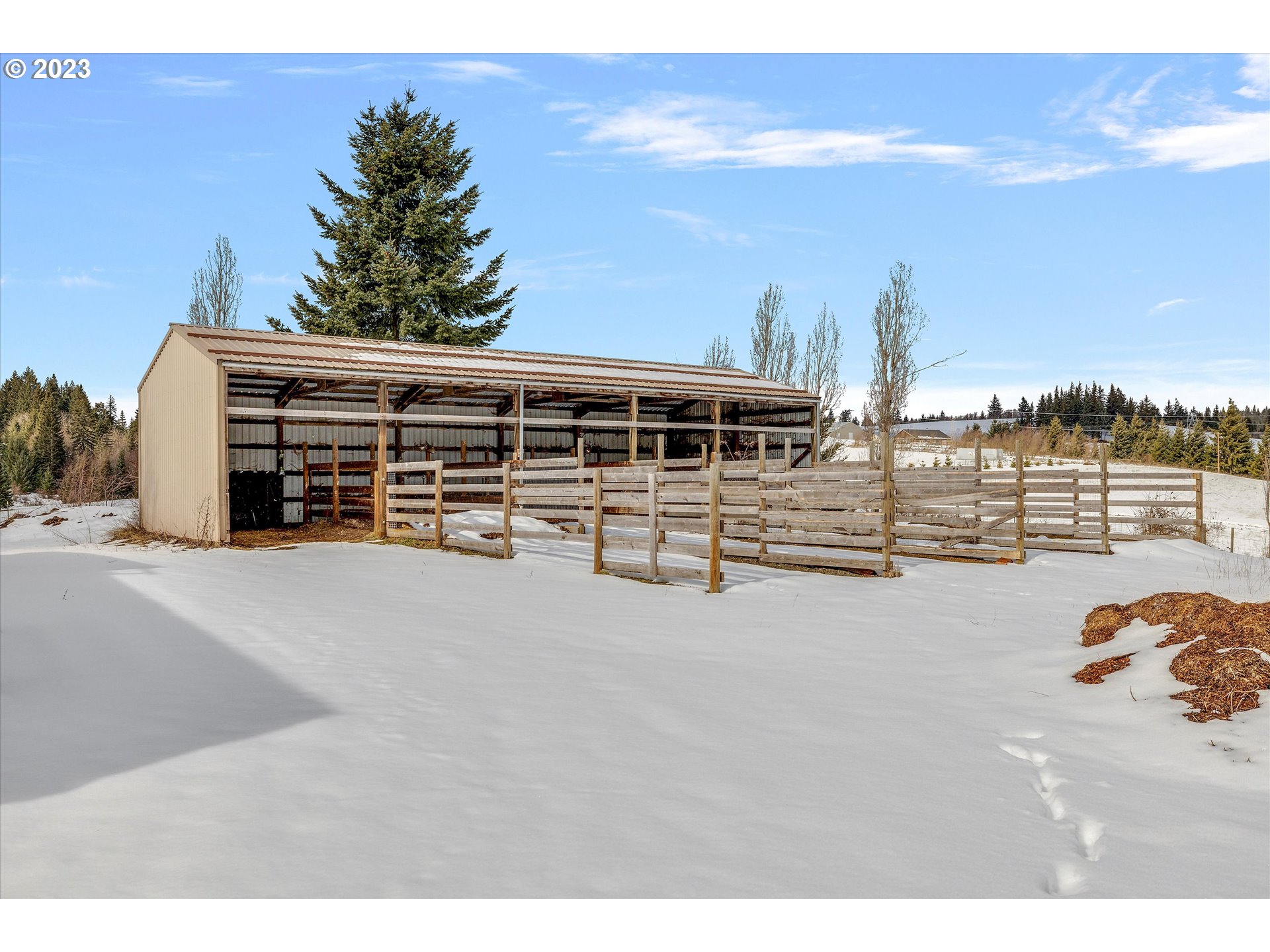 15 Pyatt Road White Salmon, WA 98672 - Photo 29 of 32 Stable
