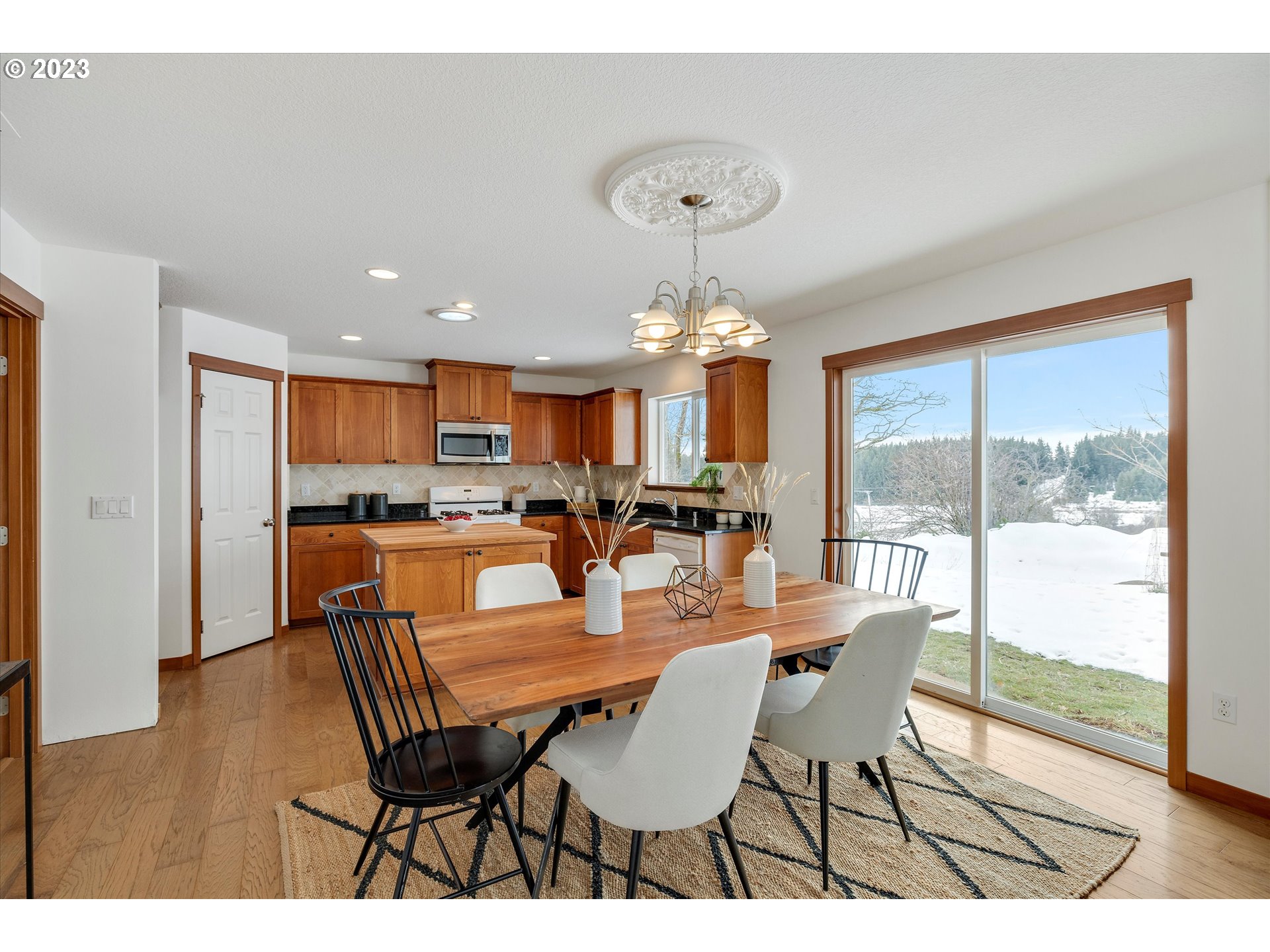 15 Pyatt Road White Salmon, WA 98672 - Photo 8 of 32 Dining Room