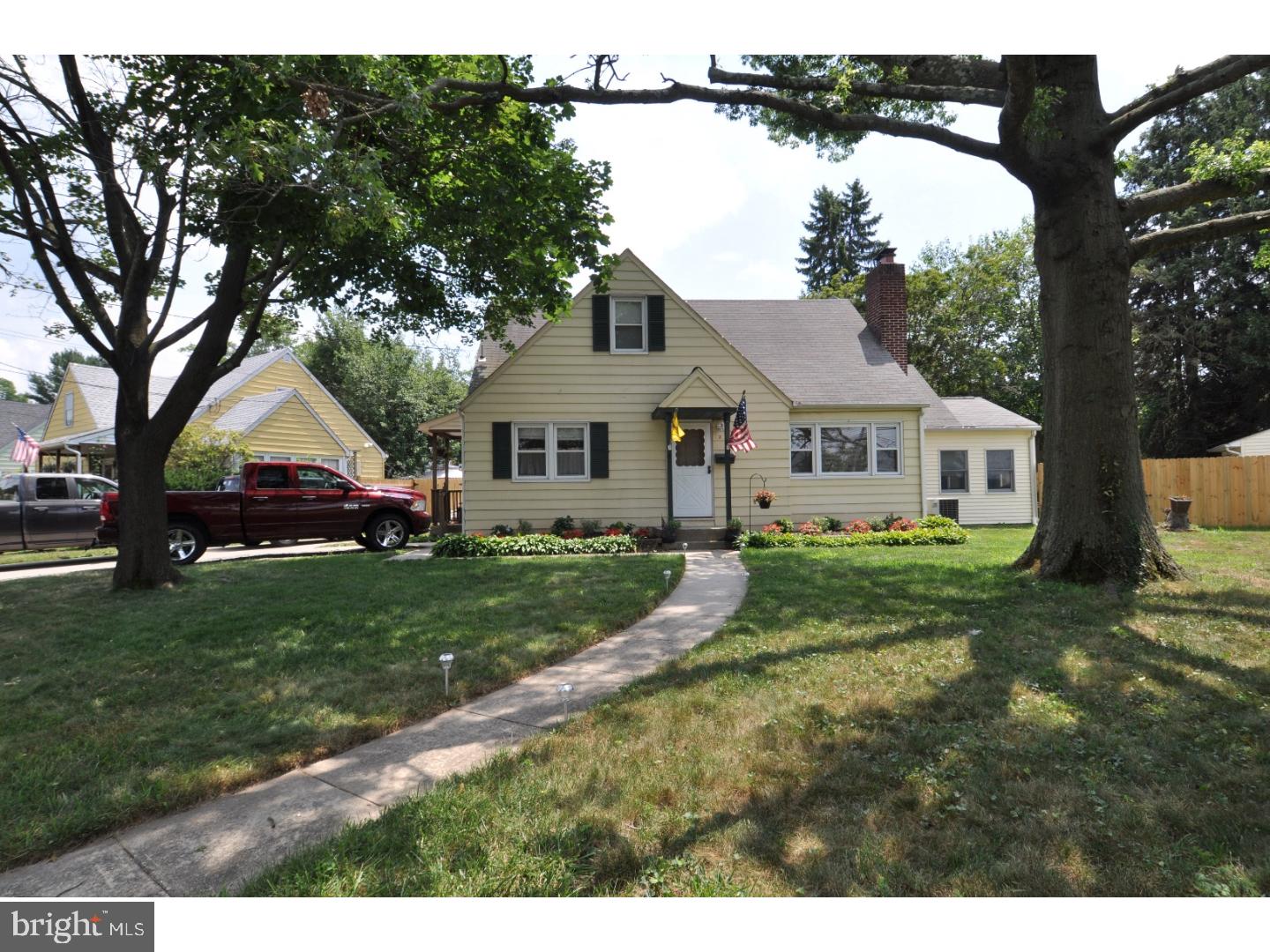 2 Ridgley Street Mount Holly, NJ 08060 - Photo 2 of 25