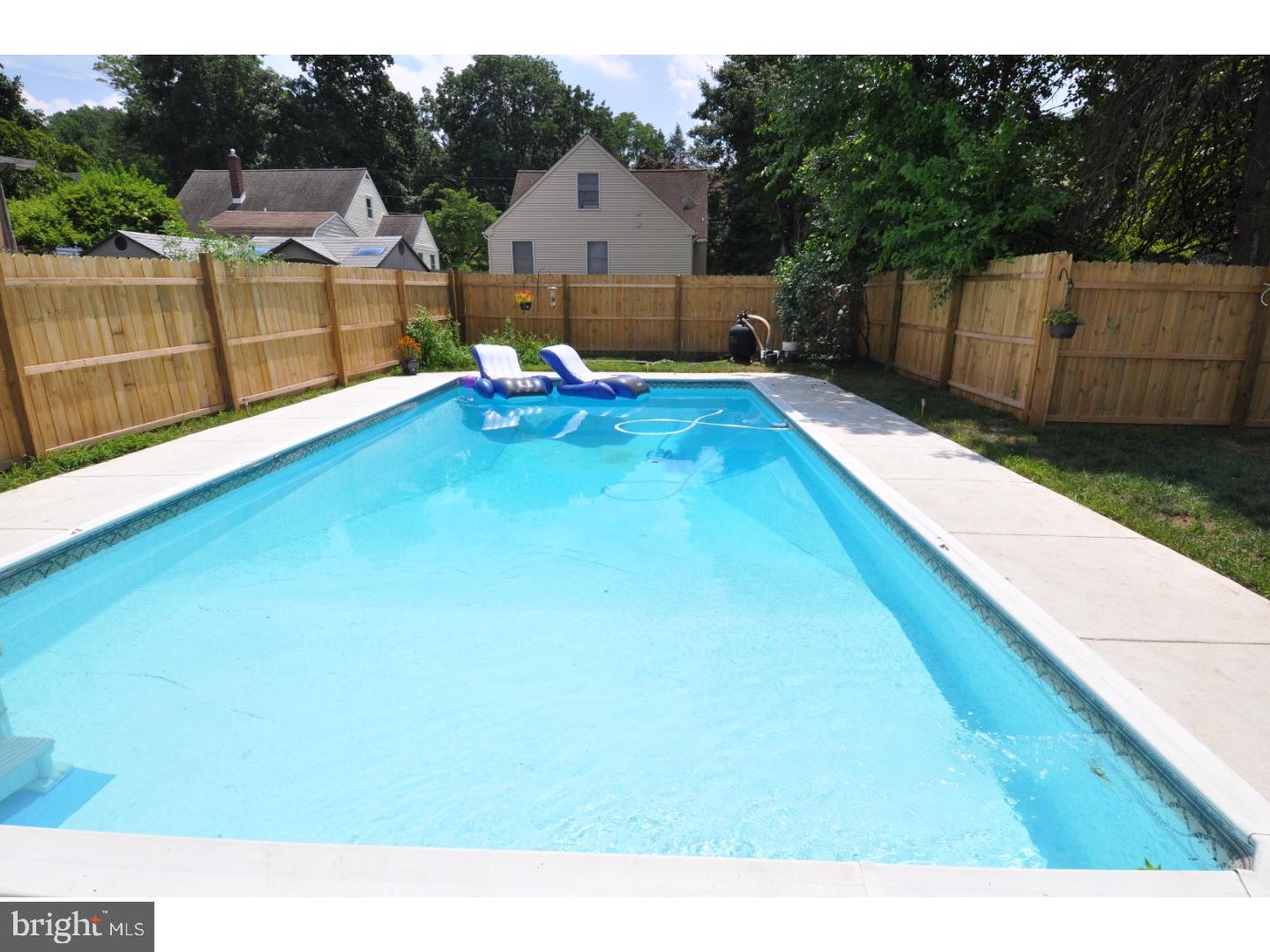 2 Ridgley Street Mount Holly, NJ 08060 - Photo 6 of 25 Pool