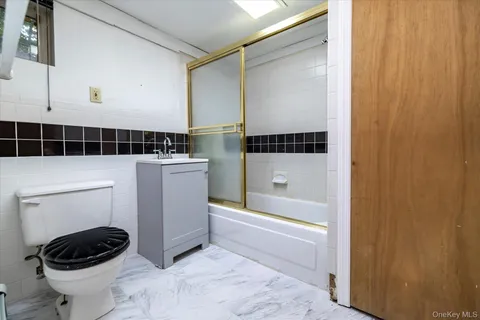 $589,000 | 118 Coolidge Avenue, Amityville, NY 11701