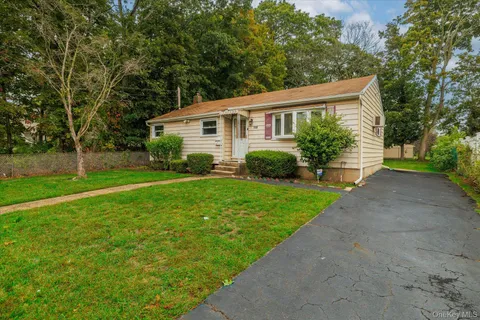 $589,000 | 118 Coolidge Avenue, Amityville, NY 11701