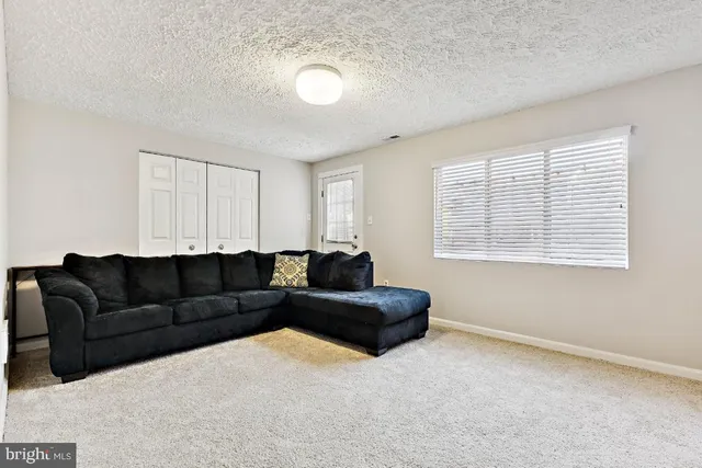 $415,000 | 10840 Sir Barton Circle, Damascus, MD 20872