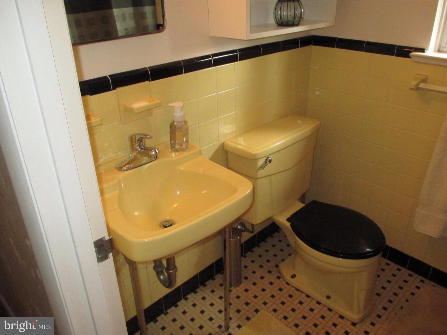 484 Leonard Road Huntingdon Valley, PA 19006 - Photo 21 of 25 Gallery Image 21