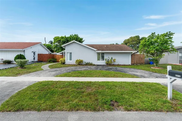 $3,550 | 8250 Southwest 3rd Place, North Lauderdale, FL 33068