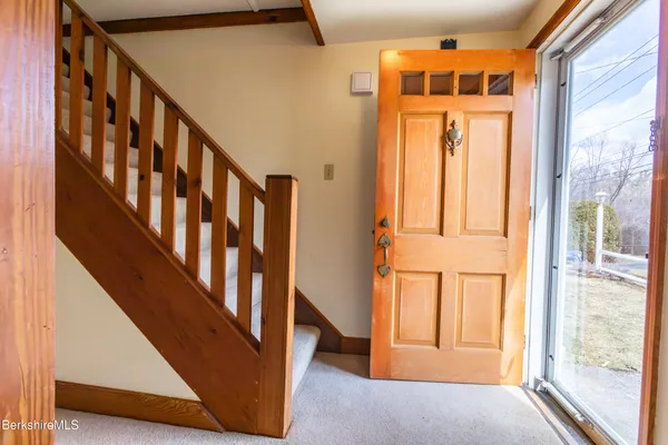 $399,000 | 156 East New Lenox Road, Pittsfield, MA 01201