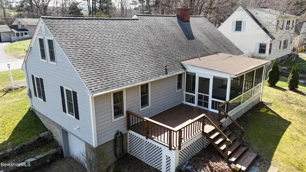 $399,000 | 156 East New Lenox Road, Pittsfield, MA 01201