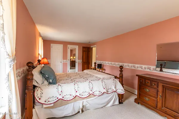 $399,000 | 156 East New Lenox Road, Pittsfield, MA 01201