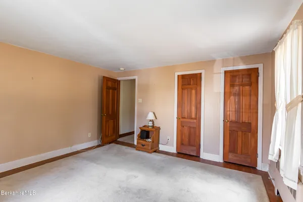 $399,000 | 156 East New Lenox Road, Pittsfield, MA 01201