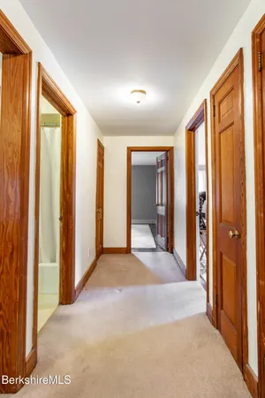 $399,000 | 156 East New Lenox Road, Pittsfield, MA 01201