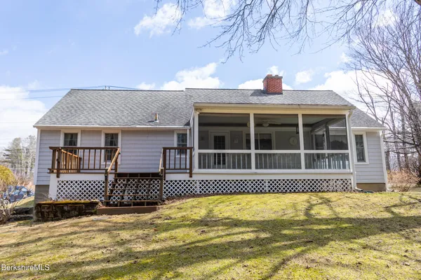 $399,000 | 156 East New Lenox Road, Pittsfield, MA 01201