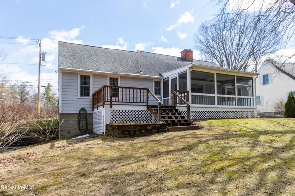 $399,000 | 156 East New Lenox Road, Pittsfield, MA 01201