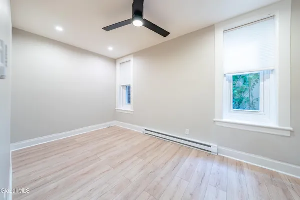 $1,950 | 323 2nd Street, Unit 1, Troy, NY 12180