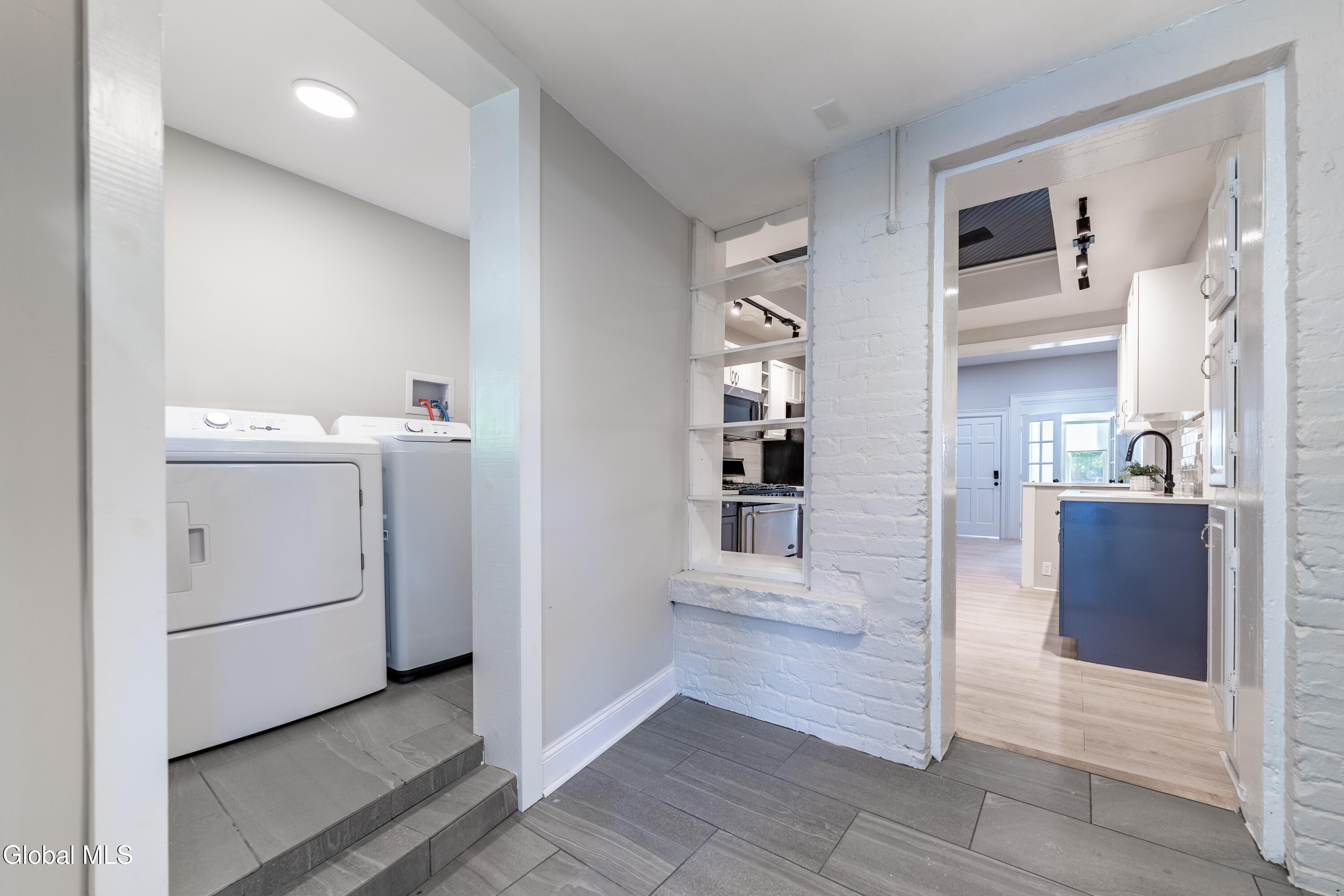 323 2nd Street, Unit 1 Troy, NY 12180 - Photo 17 of 21 DSC00504-HDR