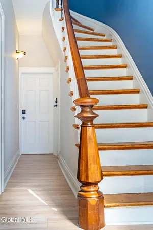 $1,950 | 323 2nd Street, Unit 1, Troy, NY 12180
