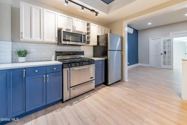 $1,950 | 323 2nd Street, Unit 1, Troy, NY 12180