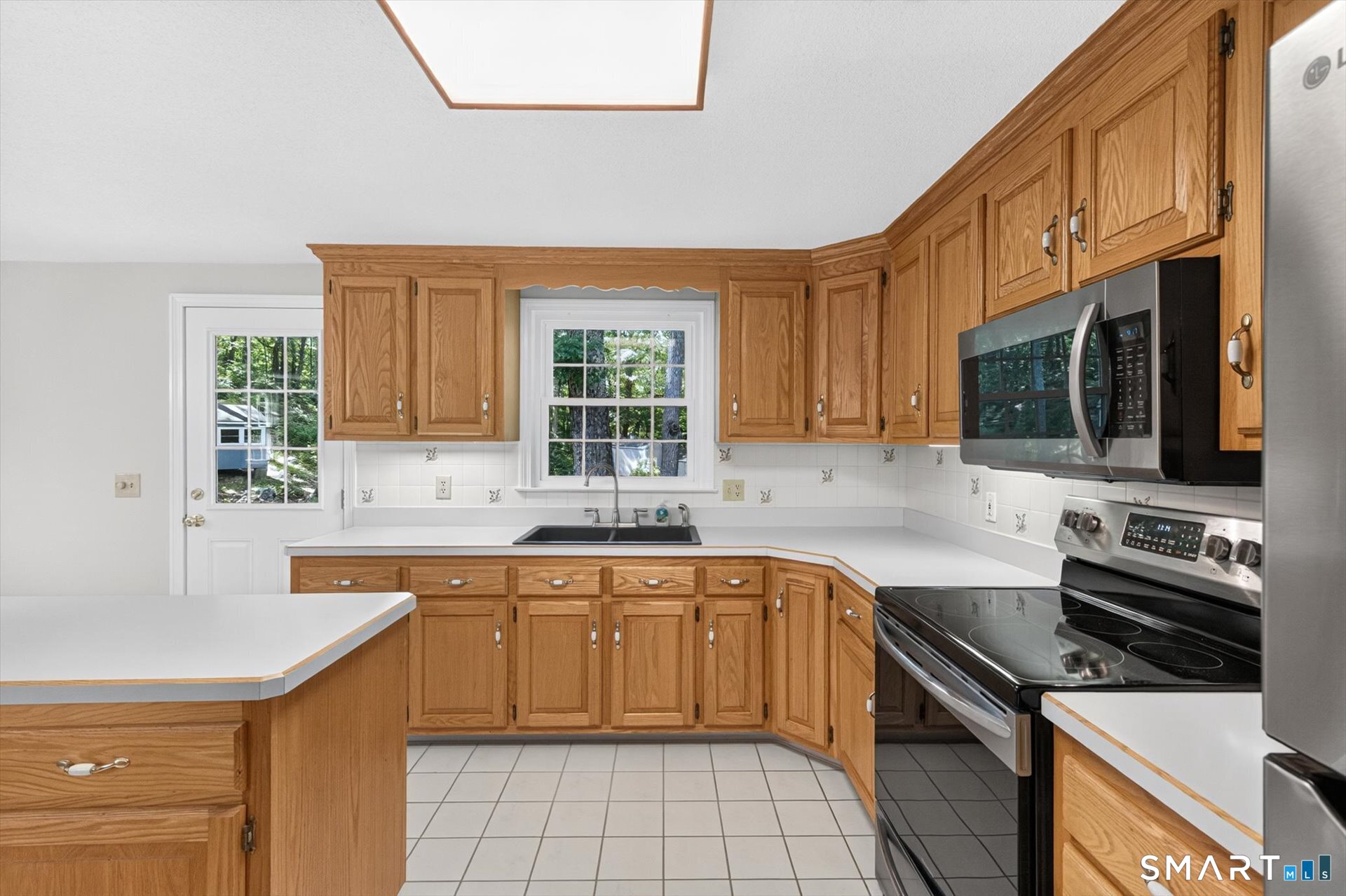 211 Mountain Road Granby, CT 06060 - Photo 14 of 38 Gallery Image 14