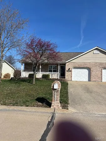 $197,000 | 277 Kaskaskia Drive, Red Bud, IL 62278