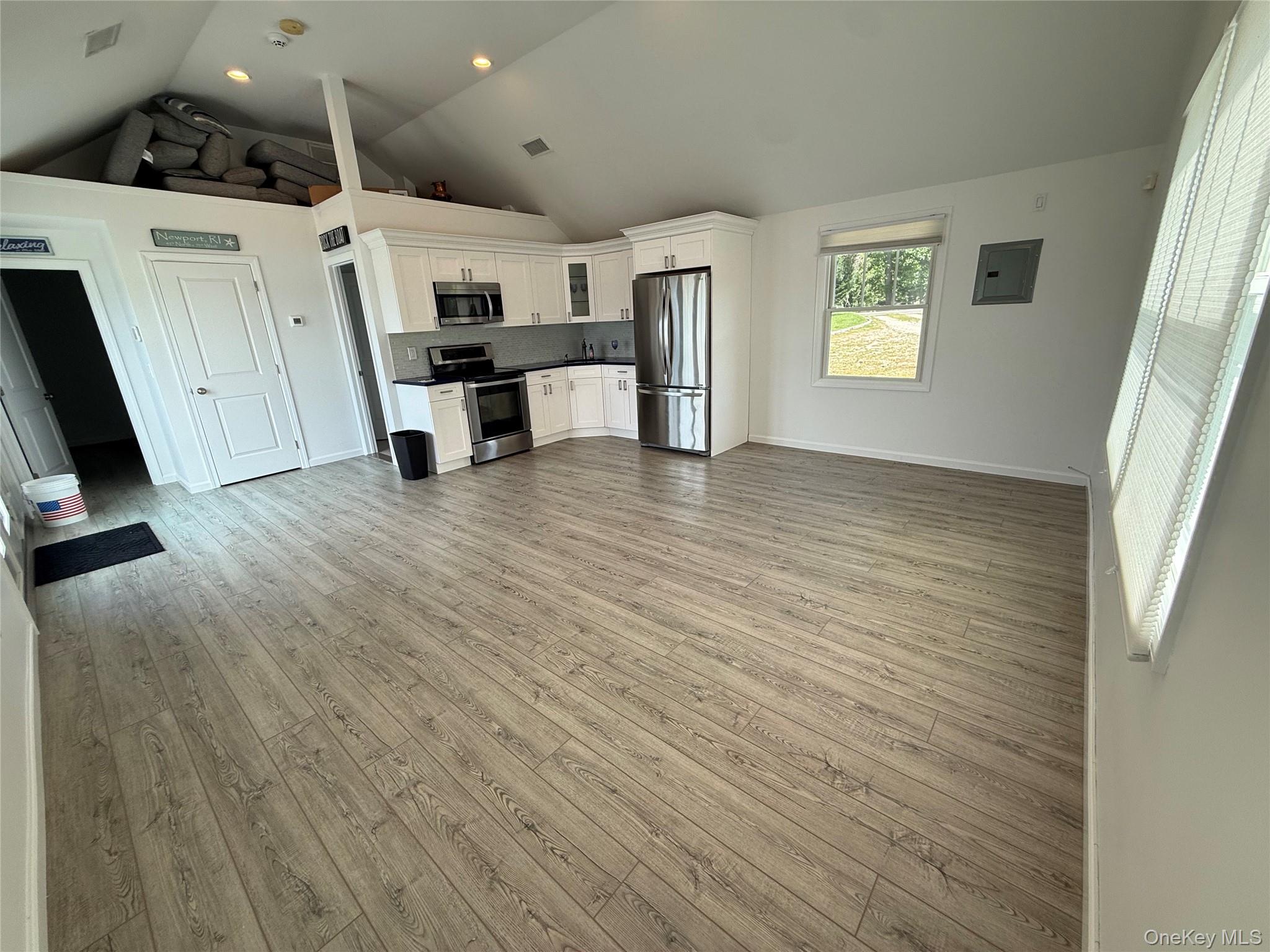 169 East Shore Road Huntington, NY 11743 - Photo 6 of 13 Gallery Image 6